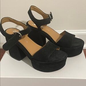 Marc Fisher Black Platform Sandals